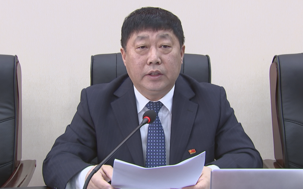 乌兰浩特市第十四届人大常委会召开第一次会议