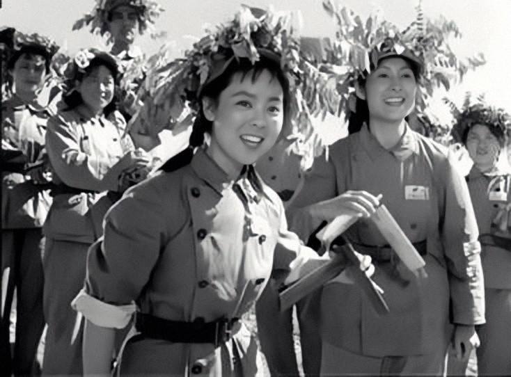 抗美援朝爆发后,解秀梅和很多解放军战士一样,踊跃报名参加了志愿军入