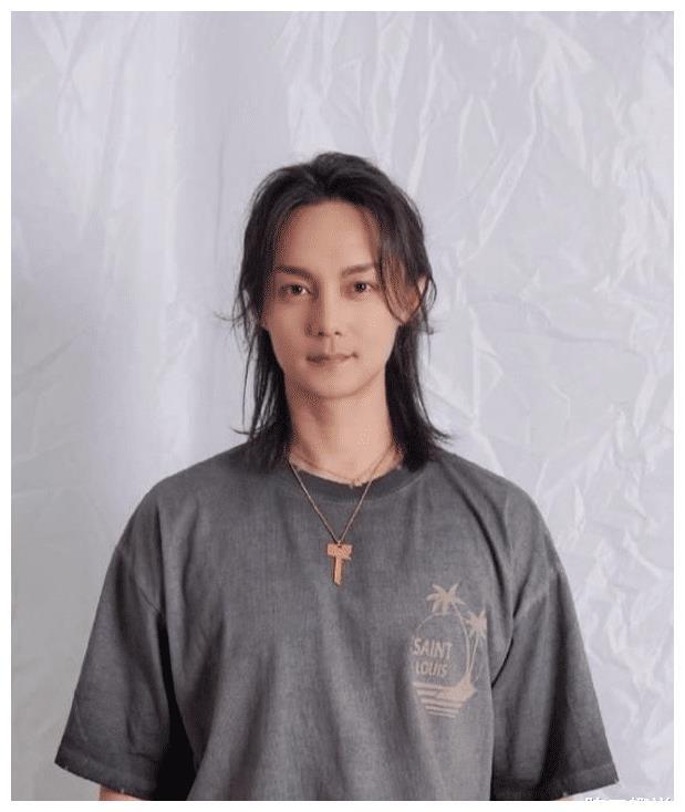 尹正回应网友吐槽造型希望网友放过他