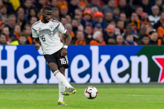 今日之星铁血传承蓝军硬汉鲁迪格