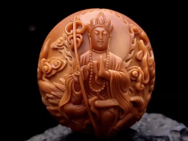 【好核雕鉴赏】:陈航君本工作品《万佛朝宗》