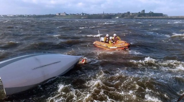 欺山不欺水人类迷失在海中能活多长时间会遇到什么样的困难
