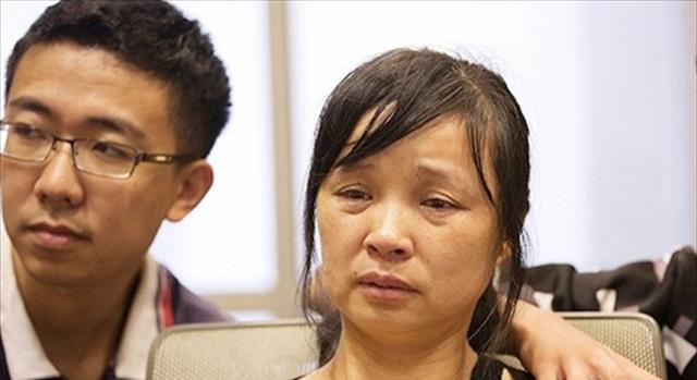 一直因章莹颖的离去而感到悲伤的,还有她交往了8年的男友,两人从大学