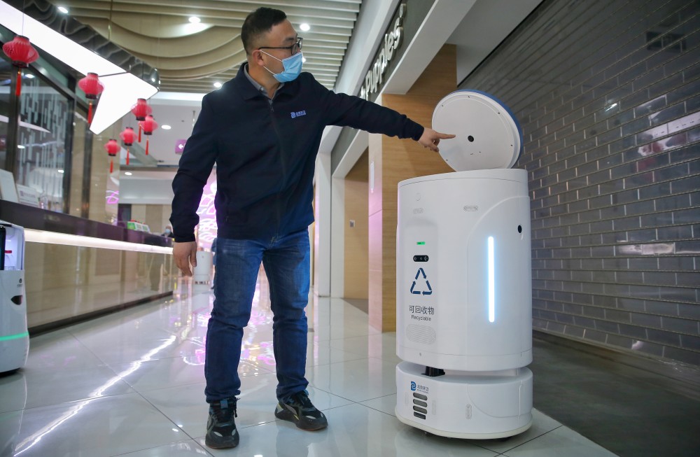安防巡检机器人、机械臂咖啡机器人……百余台机器人冬奥会上岗徐州市辅导班