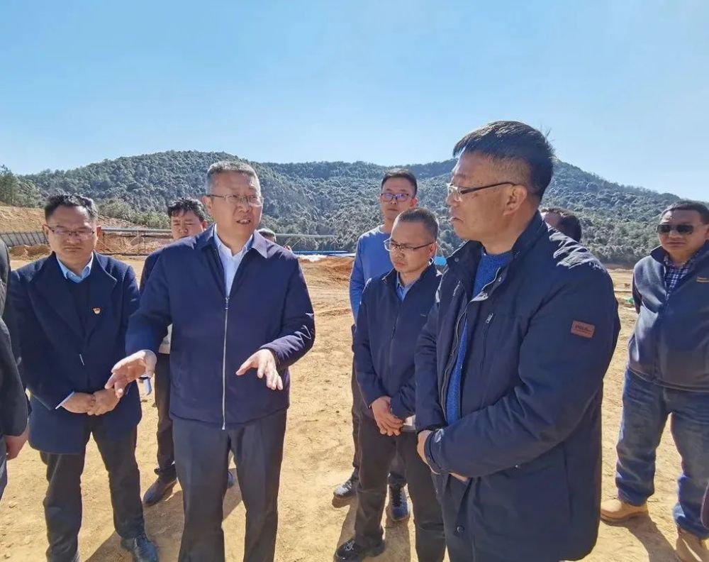 县委书记张先宝调研中屏镇项目发展乡村振兴等工作
