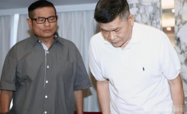 妻子曾跪地哭求别借钱|离婚|黄敏宽|林秉文|澎恰恰
