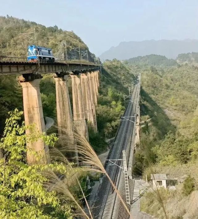 兴永郴赣铁路写入了(国发〔2022〕2号)文件