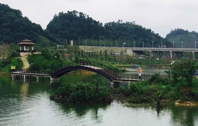 地处于贵州省的播雅湿地公园,是一处占地面积接近两千五百亩的休闲