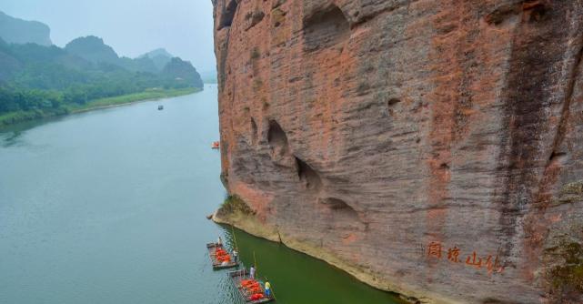 道教圣地龙虎山曾悬赏百万破解千年悬棺之谜至今无解
