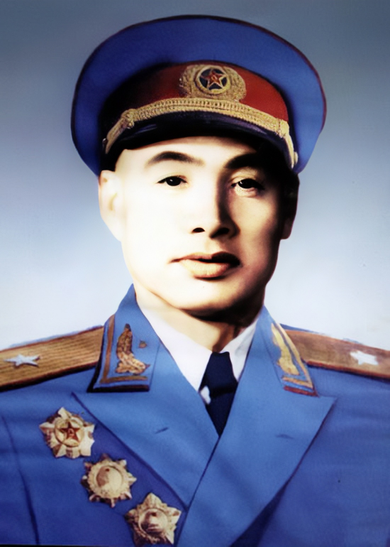 历任浙江军区司令员中有9位开国将军后来谁的成就最大