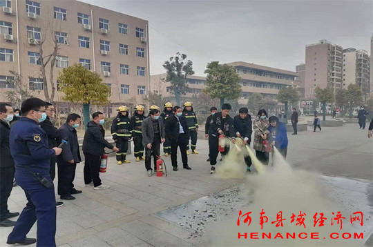 虞城县县长孙虎到虞城县高级中学观摩消防安全应急疏散演练活动