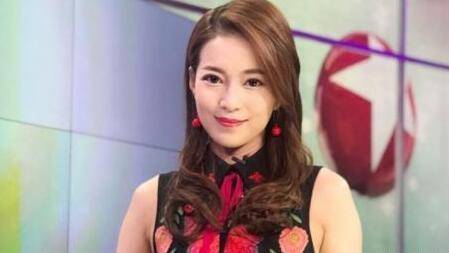 东方卫视主持人现状:依琳彻底放弃主持,杨乐转型带货主播!