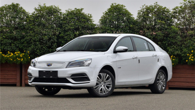 吉利帝豪ev:年养车6千6,比秦ev一天贵不到1块钱