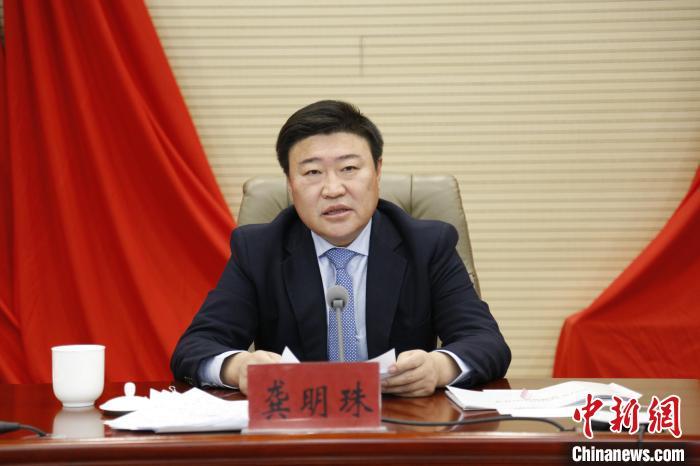 代表龚明珠优化营商环境须让企业家投资放心经营省心发展安心