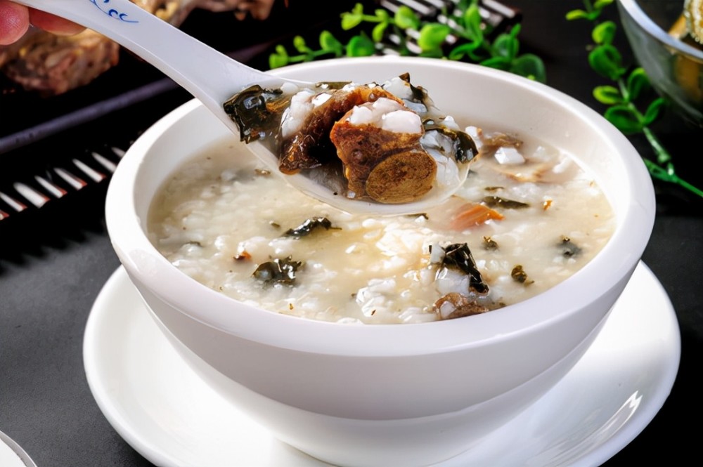 营养早餐粥——推荐66:咸骨菜干粥_腾讯新闻