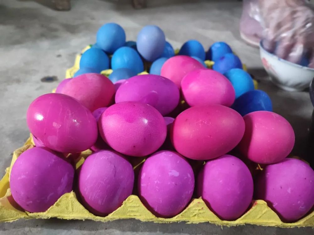 在北方,民间传说二月初二是天上主管云雨的龙王抬头的日子,从此以后