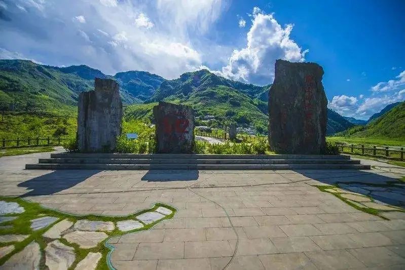 青川縣地震博物館遊客服務中心前臺領取免費地震平臺體驗票1張,4d電影