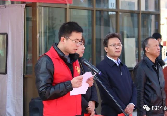 县委常委,宣传部长马国龙宣布活动启动并作了致辞.