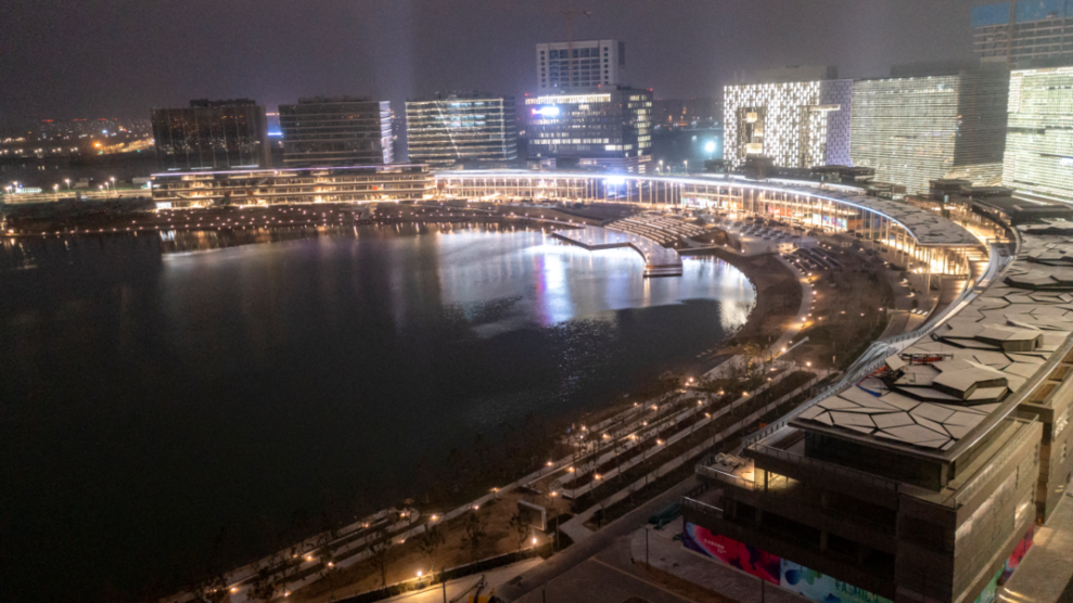郑州金融岛灯光秀图片