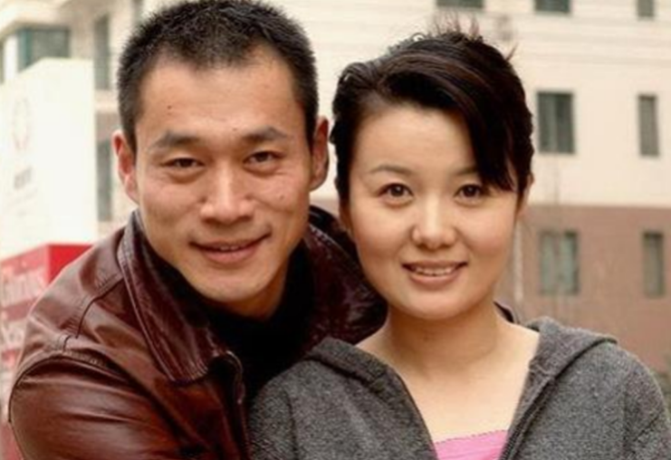 人世间丁海峰妻子陪我成名我陪她抗癌余生会把她当成宝