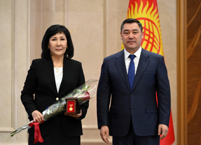 有人正在把吉尔吉斯斯坦"往回拉"!