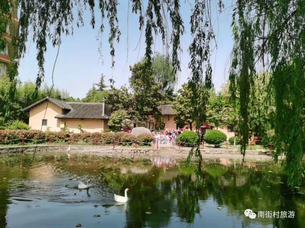 南街村觀光園免費參觀,還免費送南街村產品.