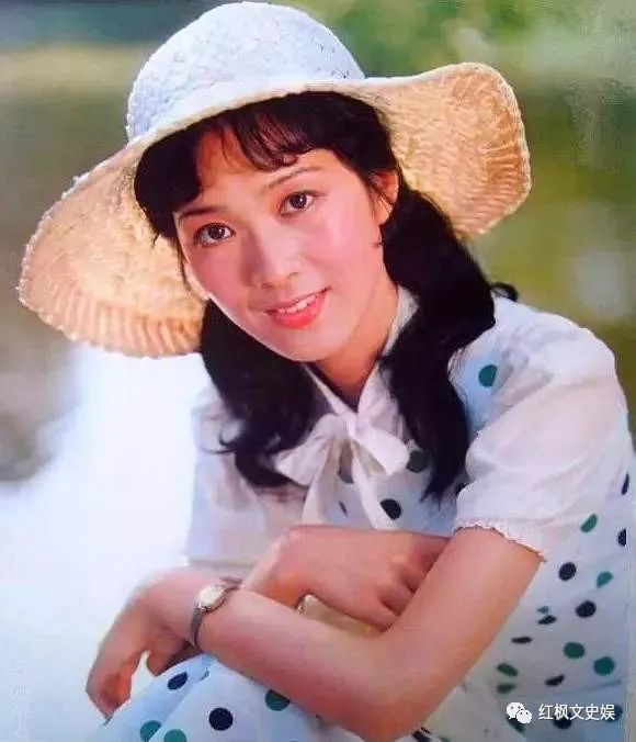 封面女神龚雪80年代受无辜牵连被迫远走美国却一直未改国籍