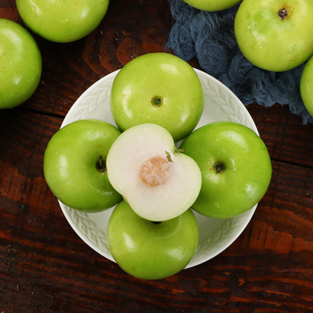 脆嫩多汁甜过蜜糖比鸡蛋还大的翡翠苹果枣你吃过吗