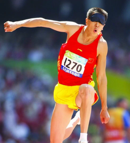 揭秘冬残奥会主火炬手李端:曾获全国青年扣篮冠军 是王治郅队友