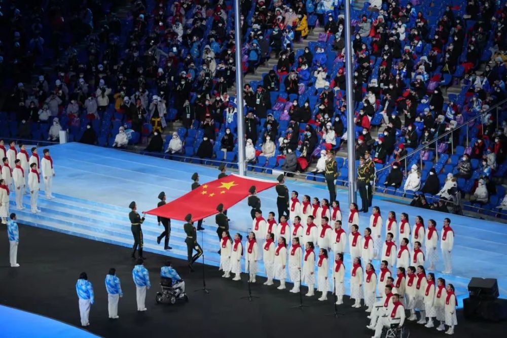 残奥会开幕式上，用手语“唱”国歌的他们