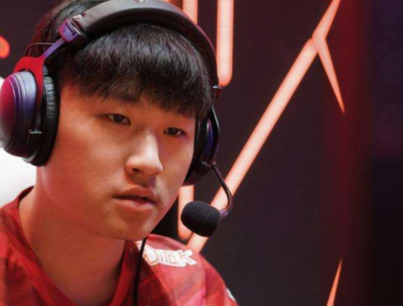 中单选手mole小东北正式加盟ig