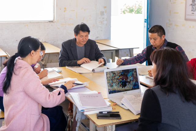 元谋一中深度教研促教师成长精准教学助学生成才