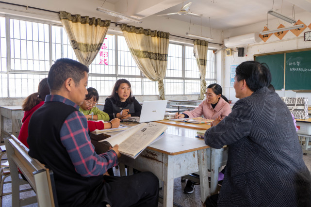 元谋一中深度教研促教师成长精准教学助学生成才