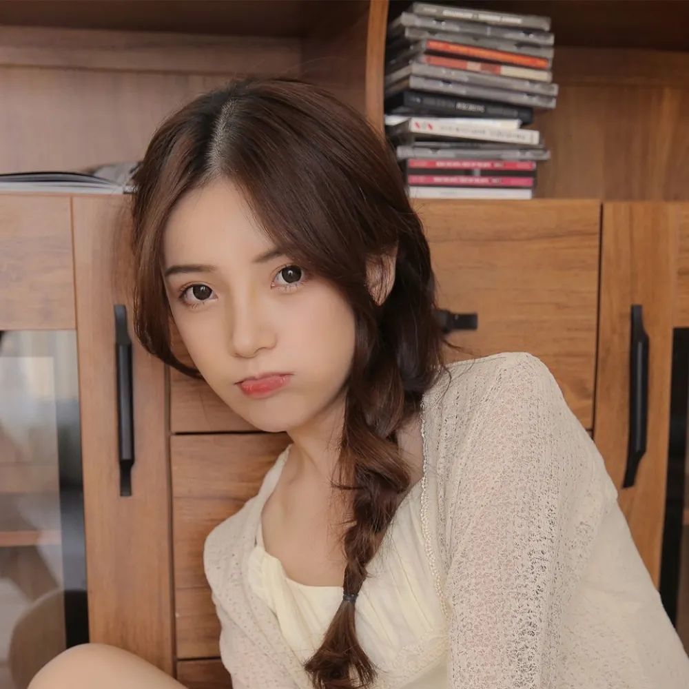 可爱美女搞怪卖萌居家私房写真