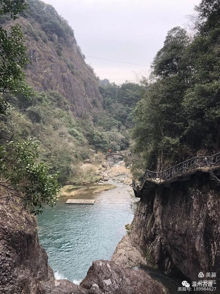 飛瀑龍潭奇峰怪石楠溪江龍灣潭森林公園