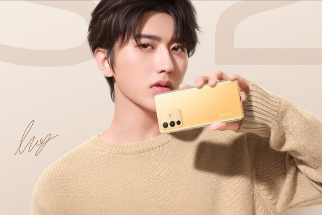 女神节手机推荐:vivo太懂小姐姐,王嘉尔,蔡徐坤代言自拍神器!