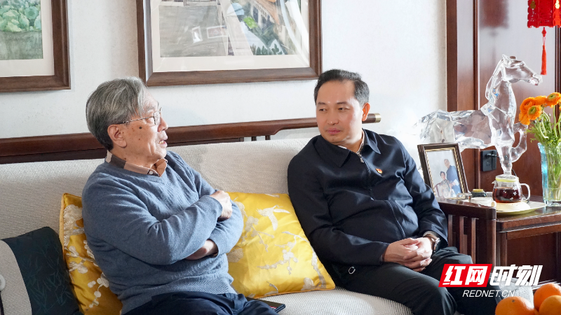 吴巨培走访慰问老领导老同志凝心聚力发挥余热