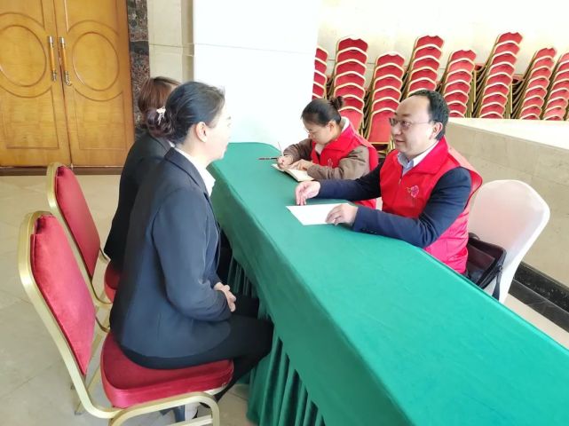 北京天驰君泰昆明律师事务所开展弘扬雷锋精神共建文明春城送法入企业