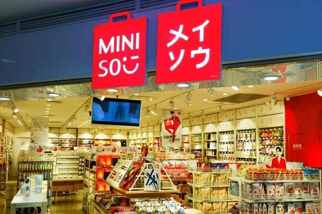 官宣進入特斯拉電池供應鏈，萬億“迪王”不遠了？海南購買紀念品的英文對話