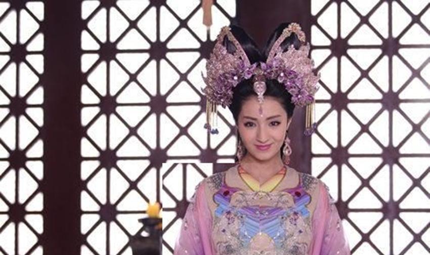 《封神演义》里的玉石琵琶精是轩辕坟三妖之一,和九尾狐狸精,九头雉
