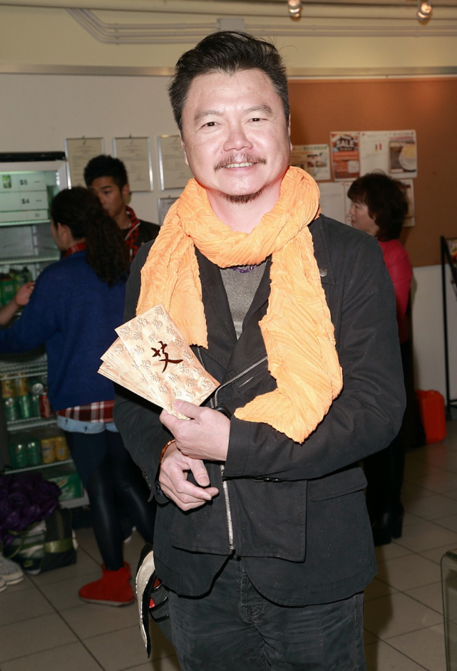 艾威离巢十年态度软化称愿与tvb再合作曾表态宁转行也不回巢