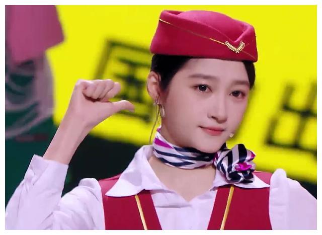 关晓彤重回16岁空姐造型直面心理阴影再次唱跳空姐之歌