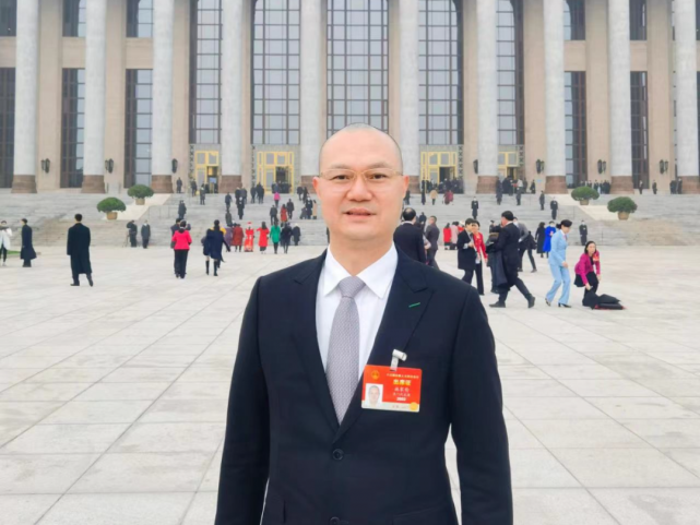 全国人大代表澳门特别行政区立法会议员施家伦倡粤澳深度合作区免税等