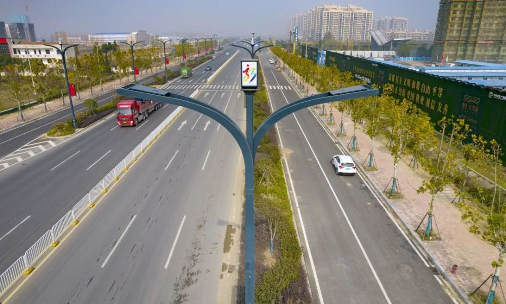 (摄影 吴毅)星谷大道位于武汉国家航天产业基地,已全线贯通.