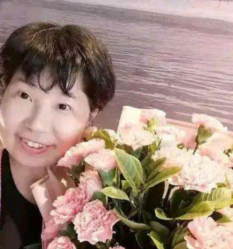 杜新枝绝对不是一个简单的女人,在28事件中扮演着十分重要的角色.