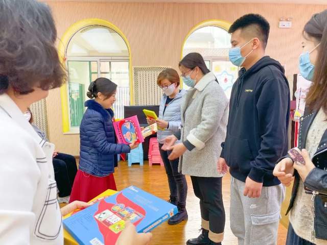 美好遇見因愛同行濟南市市中區樂山幼兒園新學期家委會活動