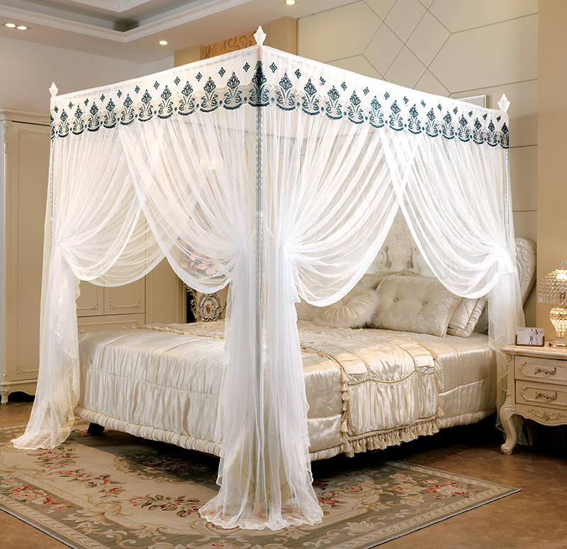 不算是主流的款式,但是因为这种蚊帐使用起来简单省事,所以有一部分的