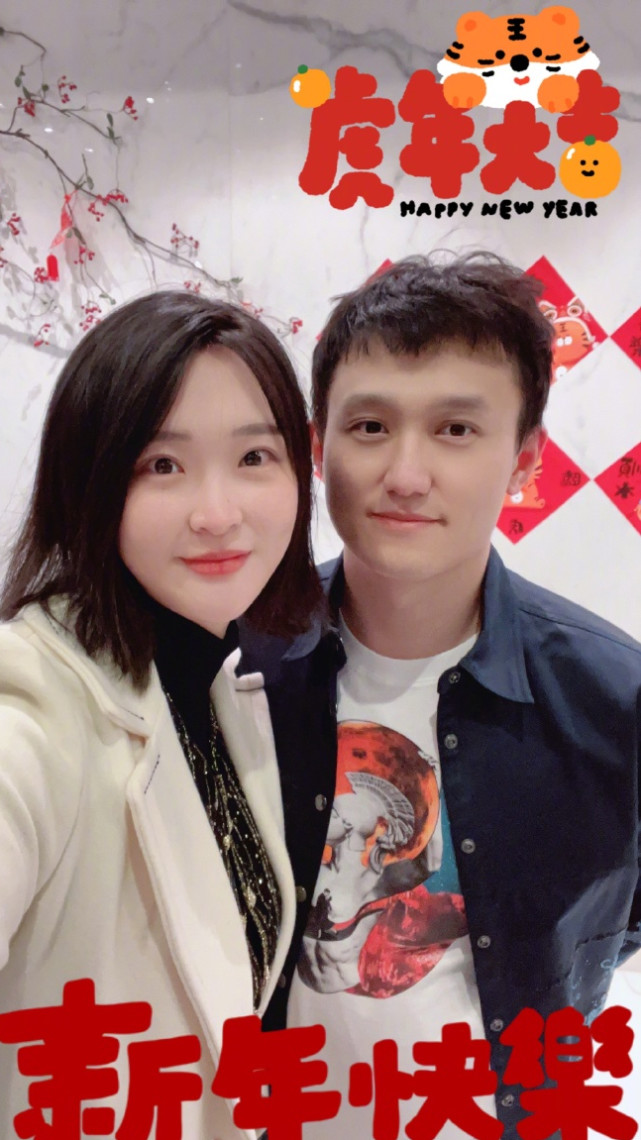 第一个有孩子的生日惠若琪晒31岁生日照与老公女儿庆祝好幸福