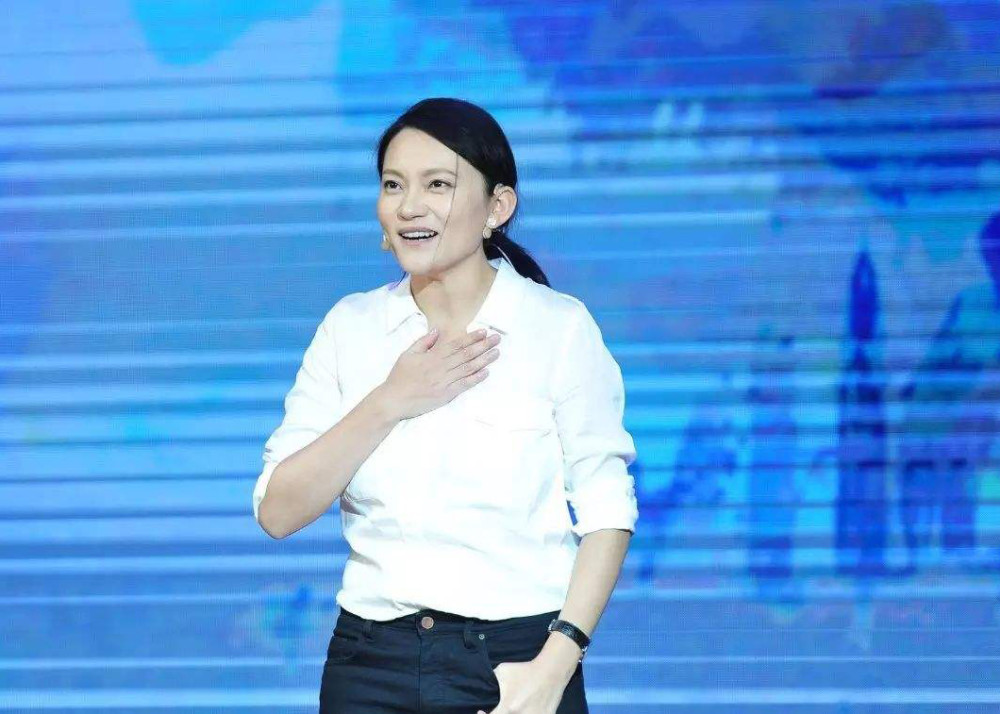 柳甄:柳传志侄女,却被堂姐联合美企反水?败走进入头条_腾讯新闻