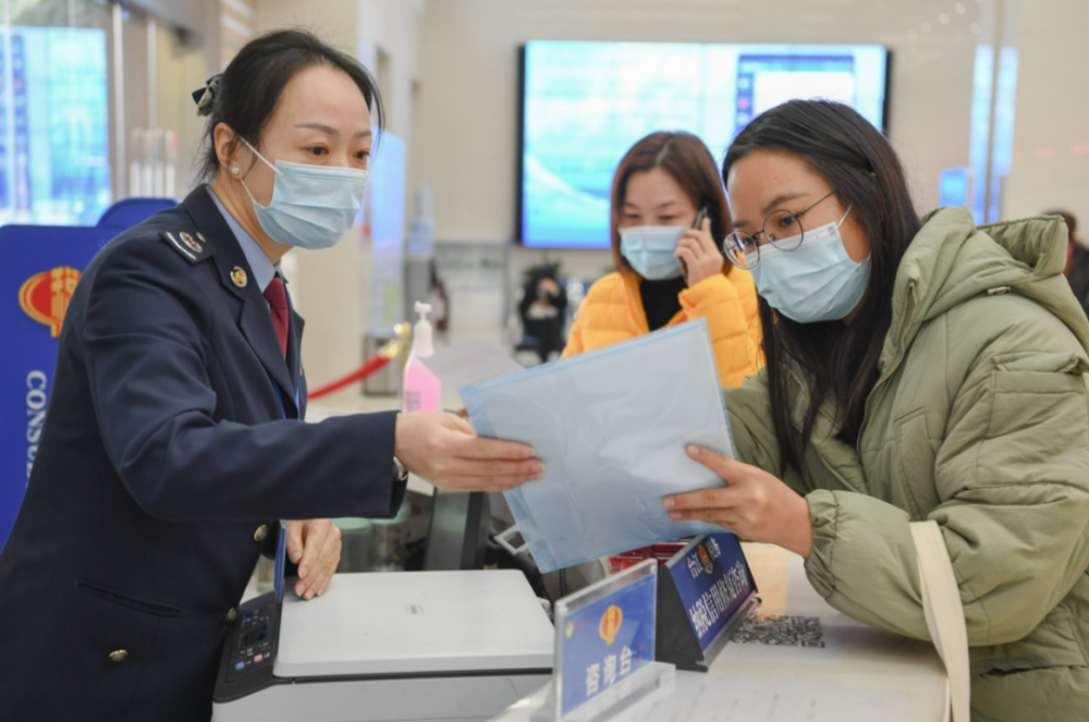 雇佣劳动力GDP增加吗_黄奇帆:未来劳动力收入占GDP比重会进一步提升,预计2030年上升...